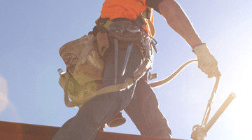 大型龍門吊防腐施工防墜器安全作業保障