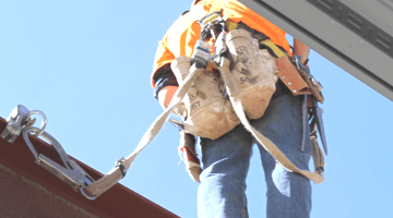 高空外墻改造在防墜器安全防護中煥新城市風貌